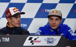 Optimistis Jadi Juara Dunia, Begini Komentar Vinales Soal Rivalitas Dengan Marquez
