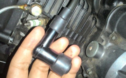 Menjaga Pengapian Motor Saat Musim Hujan