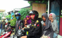 Tiga Komunitas Vario Gelar Kegiatan Sosial Bareng Dompet Dhuafa dan Anak Pemulung