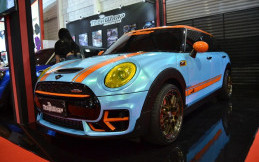 Mau Ganti Warna Mobil Pakai Stiker? TeckWarp Lagi Kasih Diskon Nih di Telkomsel IIMS 2019