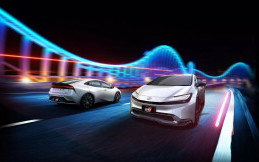 Toyota Pertimbangkan Prius GRMN yang Lebih Bertenaga