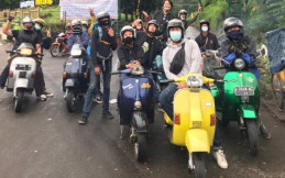 Mossic Scooter dan South Side Scoot BSD Berdonasi ke Gunung Mas