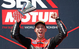 Taklukan Rea, Melandri Juara Race 2 Philips Island WSBK 2018