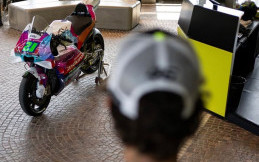 Tim Milik Valentino Rossi Pakai Livery Khusus di MotoGP Italia 2025