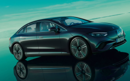 Kemudi Mercedes-EQE Jadi Biang Kerok Kecelakaan di Tol JORR?