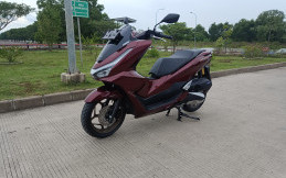 Punya Fitur Canggih, Intip Skema Kredit Honda PCX 160 Terbaru