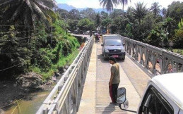 Setelah Putus Selama Sepekan, Jalur Utama Padang-Bukittinggi Dapat Dilewati Kembali