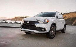 Mitsubishi Tunda Kelahiran Generasi Terbaru Outlander