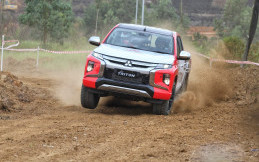 Mitsubishi Triton Menjadi Pemimpin Segmen Pikap 4x4 di Balikpapan dan Sekitarnya