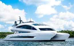 Bernama Royal Falcon One, Kapal Mewah Porsche Ini Resmi Dijual, Lho!