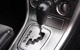 Tips Merawat Transmisi Otomatis Mobil agar Awet