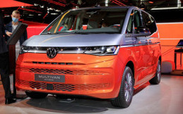Volkswagen T7 Multivan Tampil Mencolok dan Dibekali Penggerak eHybrid