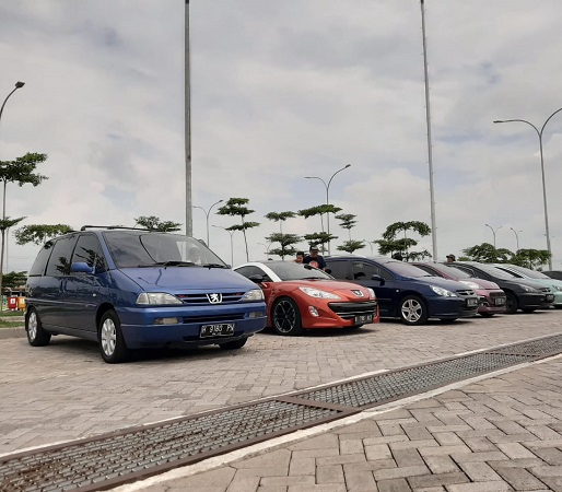 Astra Peugeot Solo Gandeng Komunitas Gelar Turing ke Suramadu