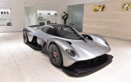 Aston Martin Berencana Produksi Valkyrie dan DB11 di Jepang