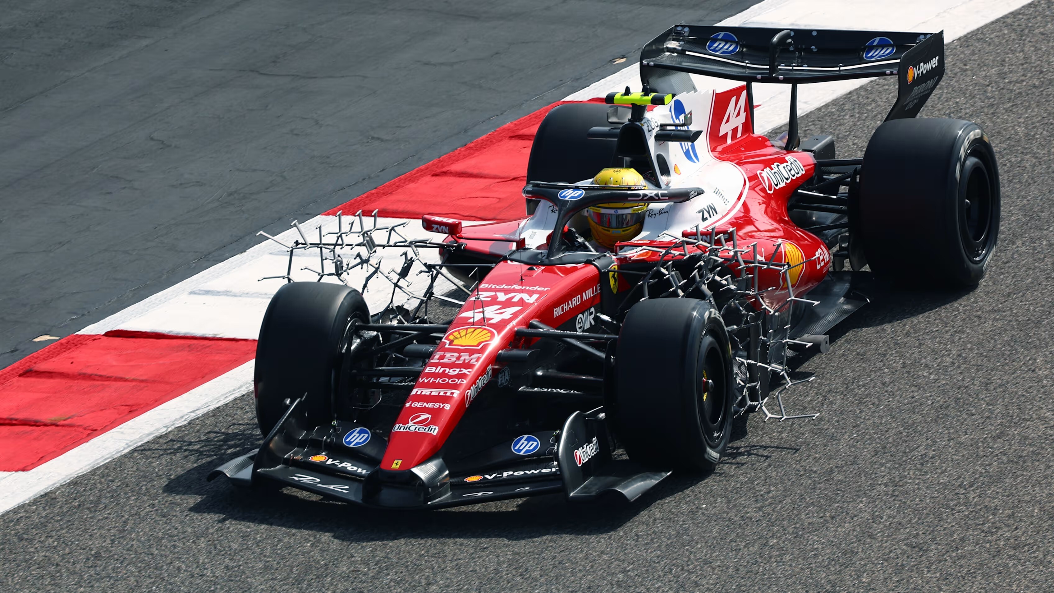 Mobil-mobil F1 Turun Uji Coba Pramusim Pertama 2026 di Bahrain