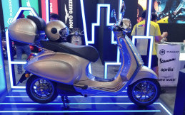 Galeri Vespa Elettrica yang Mejeng di GIIAS 2023