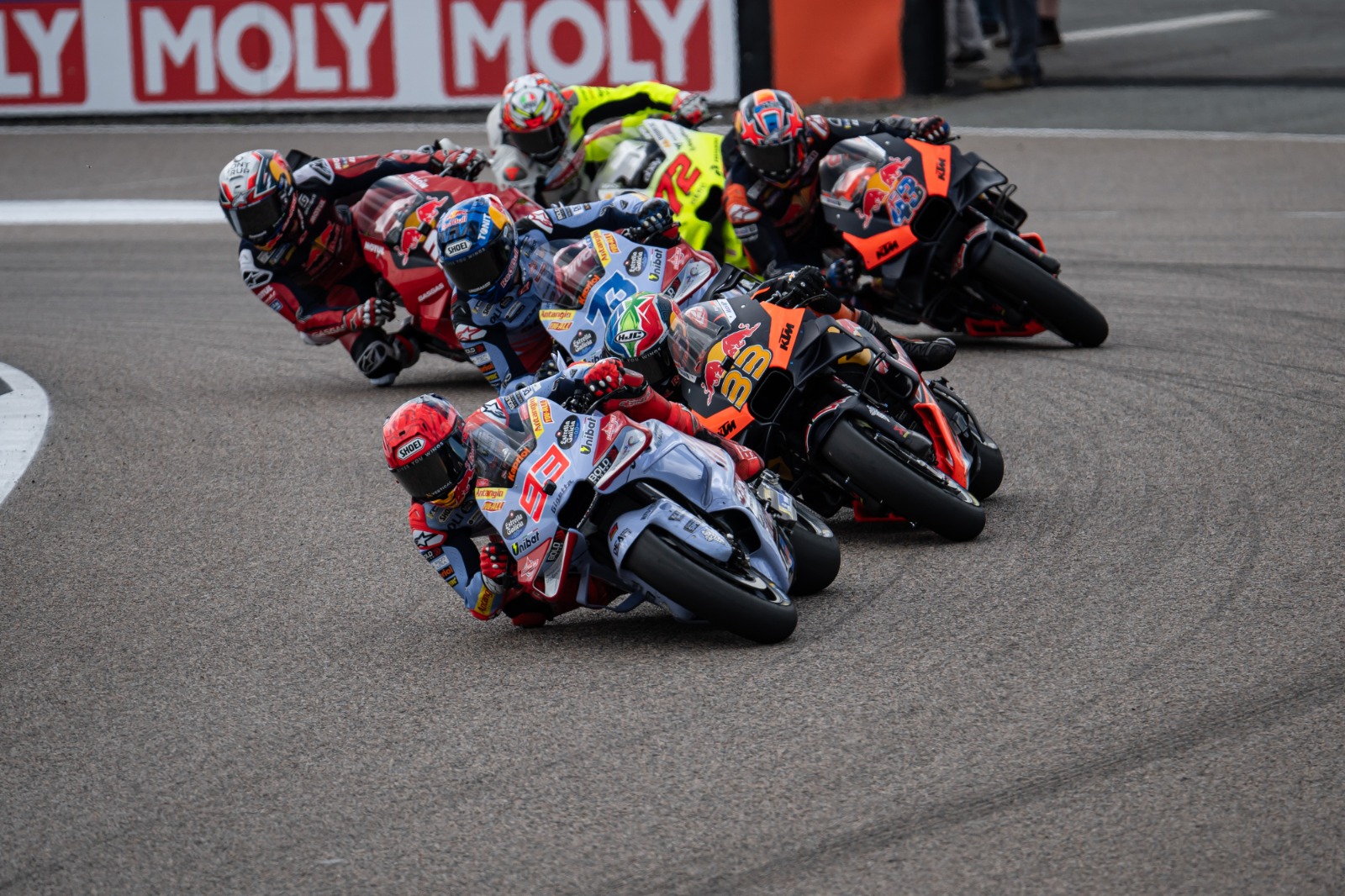 Alex Marquez Keluhkan Performa Motor Payah, Sarankan Bosnya untuk Berlibur Saja