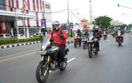 Mario Iroth dan Komunitas Jajal Ketangguhan Honda CB150X Keliling Semarang