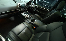 Ini Cara Merawat Interior Mobil Saat #DiRumahAja, Simak Videonya!