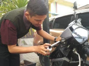Multiec motorbike gloss untuk perawatan motor dan mobil bro and sist