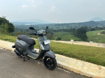 Test Ride Vespa Sprint Tech 2026 - Mesin 180 cc Anyar Piaggio