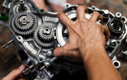 Gunakan Mesin Baru, IKM Logam di Tegal Produksi Aksesori untuk Sepeda Motor