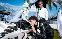 Aprilia Gelar 