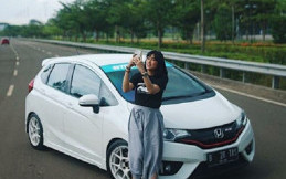 Tak Cuma Alinka & Sabrina, Dragster Perempuan Ini Juga Ekspresikan Hari Kartini