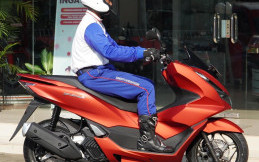 Touring Anti Pegal? Ikuti Tips Posisi Berkendara Motor Berikut