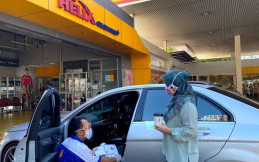 Hari Pelanggan Nasional, Shell Indonesia Bagi-bagi Masker dan Layani Disinfeksi Kabin