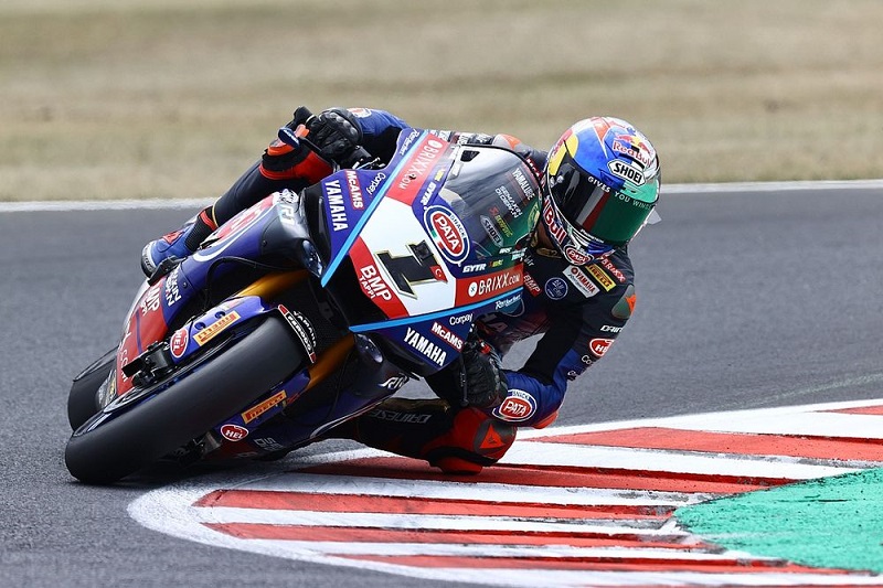 Race 2 WSBK Prancis 2022 : Toprak Razgatlioglu Raih Kemenangan, Alvaro Bautista Kecelakaan