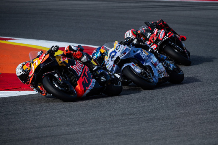 Hasil Sprint Race MotoGP Portugal 2025: Alex Marquez Menang, Pedro Acosta Runner Up