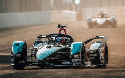 Mitch Evans Juara Perdana Jakarta E-Prix