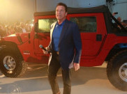 Arnold Schwarzenegger Jadi Pemilik Hummer H1 Listrik Pertama di Dunia