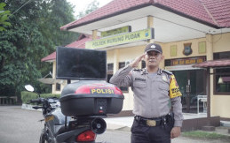Sosialisasikan New Normal, Personel Bhabinkamtibmas Modifikasi Motor Dinasnya