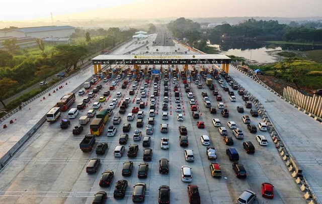 Meski Mudik Dilarang Jalan Tol Ini Diprediksi meningkat Saat H-3 Lebaran  