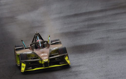 Hasil Formula E Jakarta E-Prix 2025: Dan Ticktum Menangi Balapan Penuh Drama