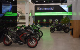 Kawasaki Resmikan Showroom dan Pusat Service di Pekanbaru
