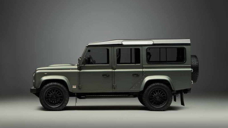 Land Rover Classic Kini Meladeni Restorasi Mobil Defender V8