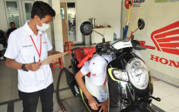 Siswa Berprestasi Asal Jawa Barat Diganjar Penghargaan Honda DAM