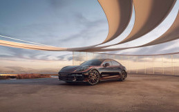 Hanya Satu Unit, Porsche Panamera Turbo Sonderwunsch Punya Humidor Cerutu dan Pendingin Sampanye