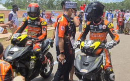 Support Atlet Balap Motor dan Motocross Cara Perusahaan Oli Perkenalkan Produk 