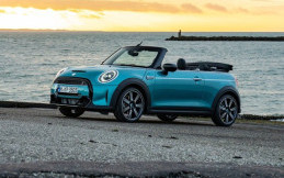 MINI Cooper S Convertible Seaside Edition, Edisi 30 Tahun Model Atap Terbuka