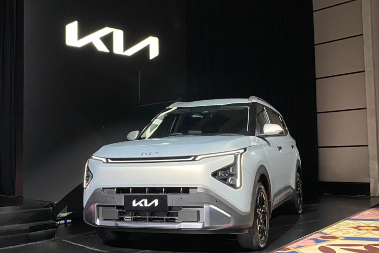 Spesifikasi Kia Carens Terbaru, Desain dan Kabin Terlihat Mewah