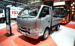 Isuzu Tampilkan Traga Special Edition Hanya 50 Unit dan Kendaraan Komersial Baru, Juga Layanan Ini