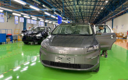 TKDN Aletra L8 EV Ditargetkan Mencapai 60 Persen Pada 2030