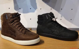 Ada Sepatu Alpinestars Keren Model Baru di DeRide Store