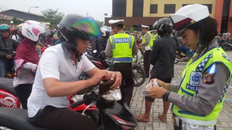 136.142 Pelanggar Lalu Lintas Terjaring Operasi Zebra 2017