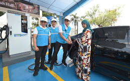 Dukung Pengguna Mobil Listrik, PLN Siapkan SPKLU Center di Sepanjang Jalur Mudik