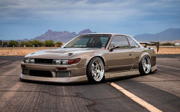 Wih, Modifikasi Nissan 240SX Pakai Mesin V8